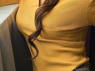 爱尤物 - 忘记菜谱了？龙女宝宝的厨娘作品让我专注于她的每一个姿势！