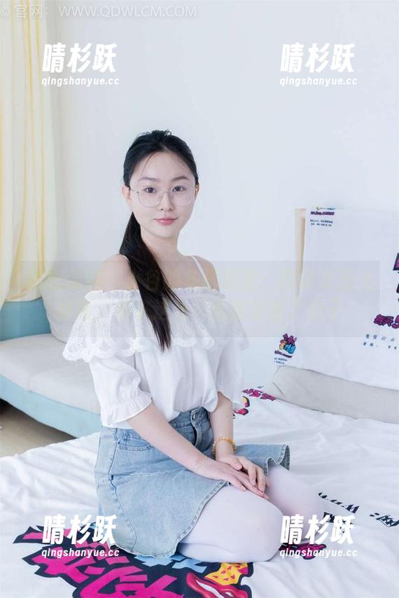 物恋传媒-小谷 物恋传媒 - 小谷的冬日暖阳:打破无圣光界限,看来这光只给猫咪留了肚子