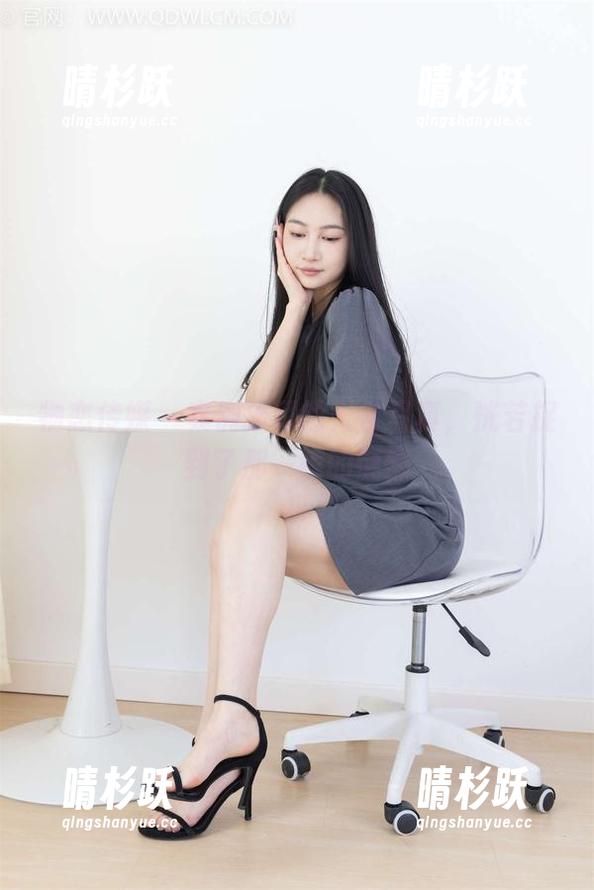 物恋传媒 - 案例猫耳的天台写真，恍若捉到了那一瞬的慵懒