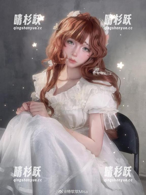 特软儿Sona 一件特软儿Sona的睡裙,cos图包里藏了哪些意外?