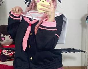 没想到，白栎Shirly竟然能用裸足写出这份写真！