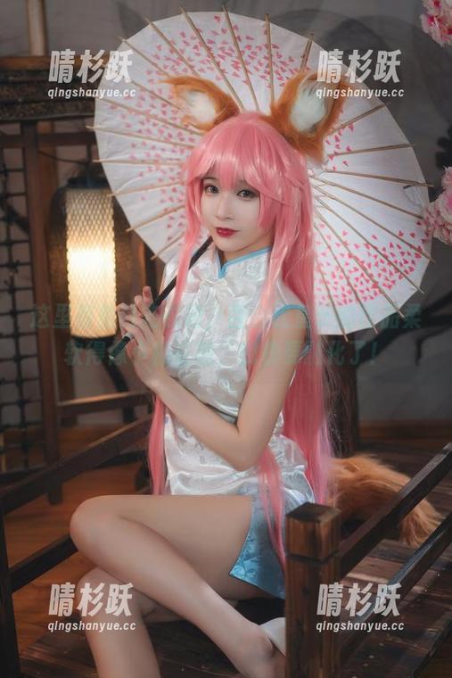 这里有免费连衣裙，百合欧皇子的作品柔软得像小棉花糖，我快要融化了！
