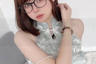 眼酱大魔王w的原图：短裙和夏天，只有纸上谈兵，根本不怕冷