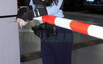 秀人网 - UU阿文的美图更新：哦，那种清纯让人想拥抱啊