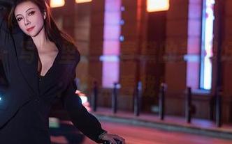 秀人网 - 写真里，沈青黛的美腿好像在说：快来看我！