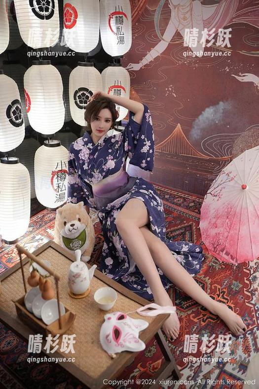 秀人网 - 糯美子Mini的奶牛校服在哪里？原图下载教你撩哈哈！