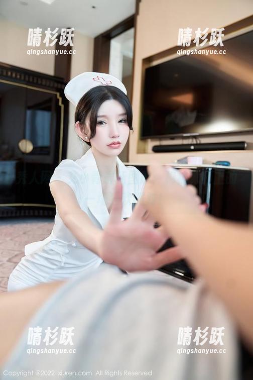 秀人网 - 艾小青最新图册：棉袜，脚上的一场狂欢派对！