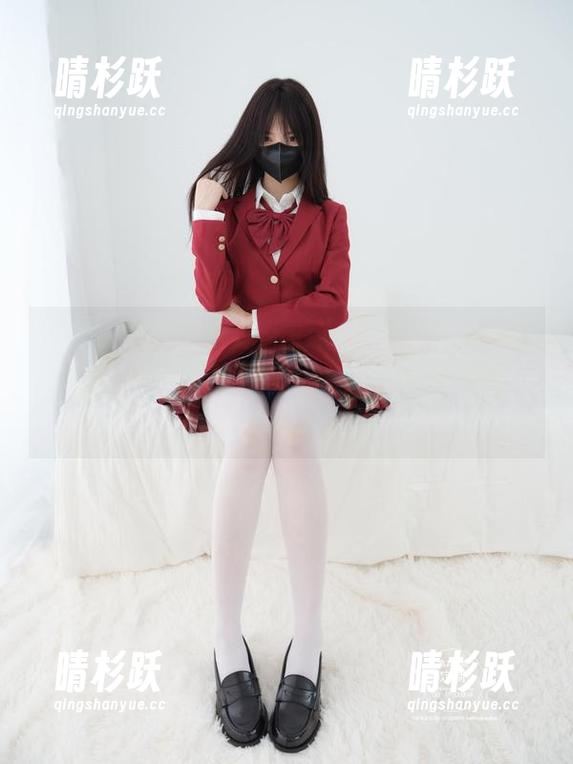 紧急企划-见希w 紧急企划 - 如此动人的黑丝渐变,真怀疑见希w是不是在做魔法?图库里高清等你来哦!