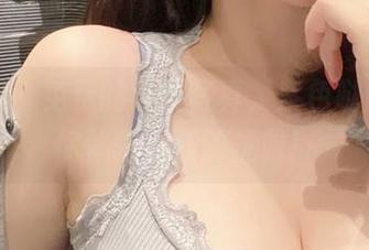 微密圈 - 免费的黑丝写真，紫色哒豚豚带你体验别样的优雅！