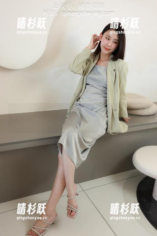 绮梦摄影-楠楠 绮梦摄影 - 楠楠的白色楚楚动人写真,分享那种无声的吸引力。