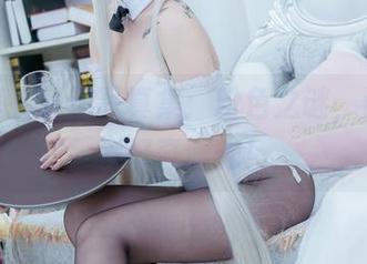羊大真人最新写真集：粉色之谜，让人投来好奇眼光！
