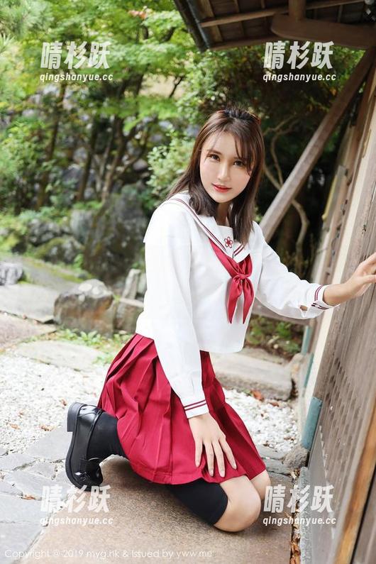 美媛馆 - Ellie艾栗栗随性一抖，白裙留下的无圣光印象，让人忍不住想翻图包！