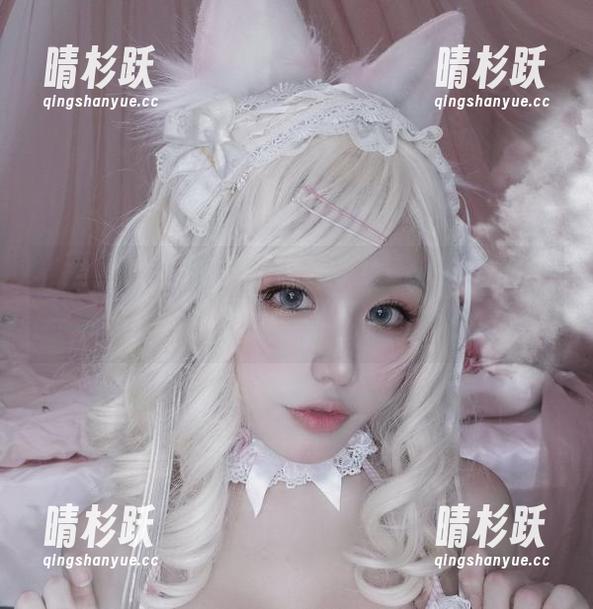 随便说说，芊川一笑MNK吊带写真里的心思，分享多一点