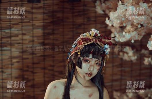 私房的秘密：看芊川一笑MNK如何驾驭狐耳内衣