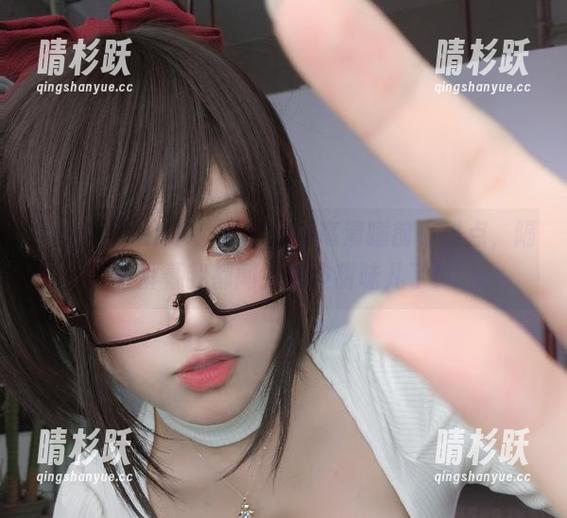 芊川一笑MNK：分享你的高清睡前小甜点，隔着屏幕我都闻到那股甜味儿了！