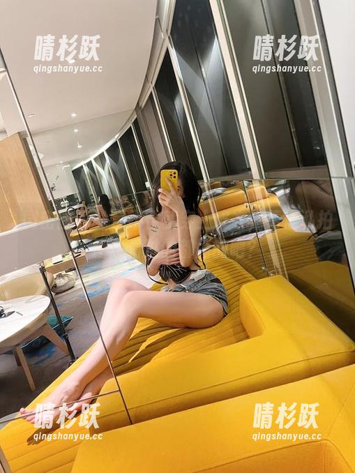 微密圈 - 一言不合就穿上皮衣，葛征私拍图集看过的都懂的吧？