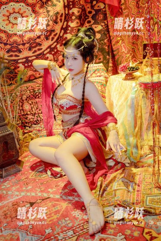 看！虎森森的图集，兔女郎也间谍了，全套让你眼前一亮、心中小鹿乱撞。