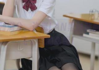 保证福利满分，许岚LAN黑丝制服写真放飞了我的眼睛！