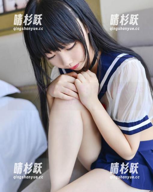雪琪SAMA办公室写真：为工作穿上cos的华服