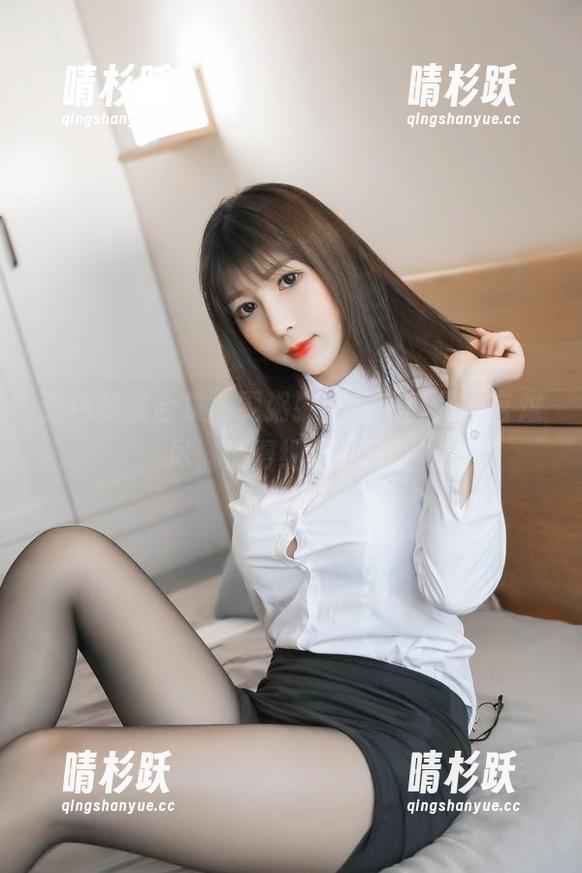 雯粥粥 蓝色制服合集,雯粥粥的气质真是一言难尽,值得细细品味。