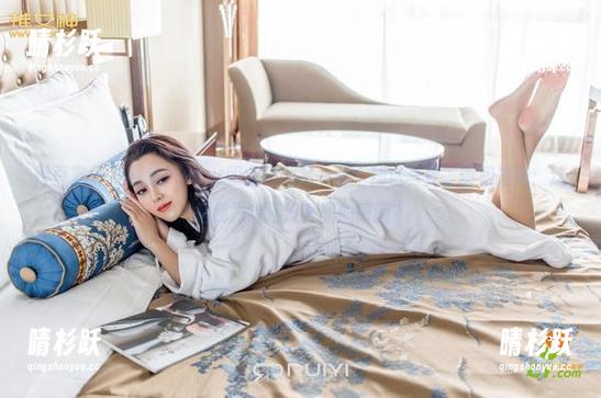 青豆客 - 莫晓茜sunny职业装的另一面｜精选写真，真相揭晓：这是我为啥还没升职的原因？