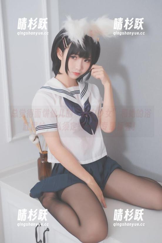 总觉得面饼仙儿的“脑内少女”和她的浴缸黑丝，必须定制一个专属标签！